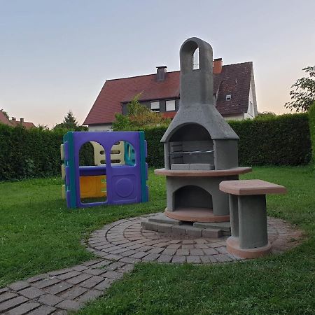 Familienfreundliches Ferienhaus Amara Mit Garten Und Terrasse - Friedrichshafen Am Bodensee Bagian luar foto