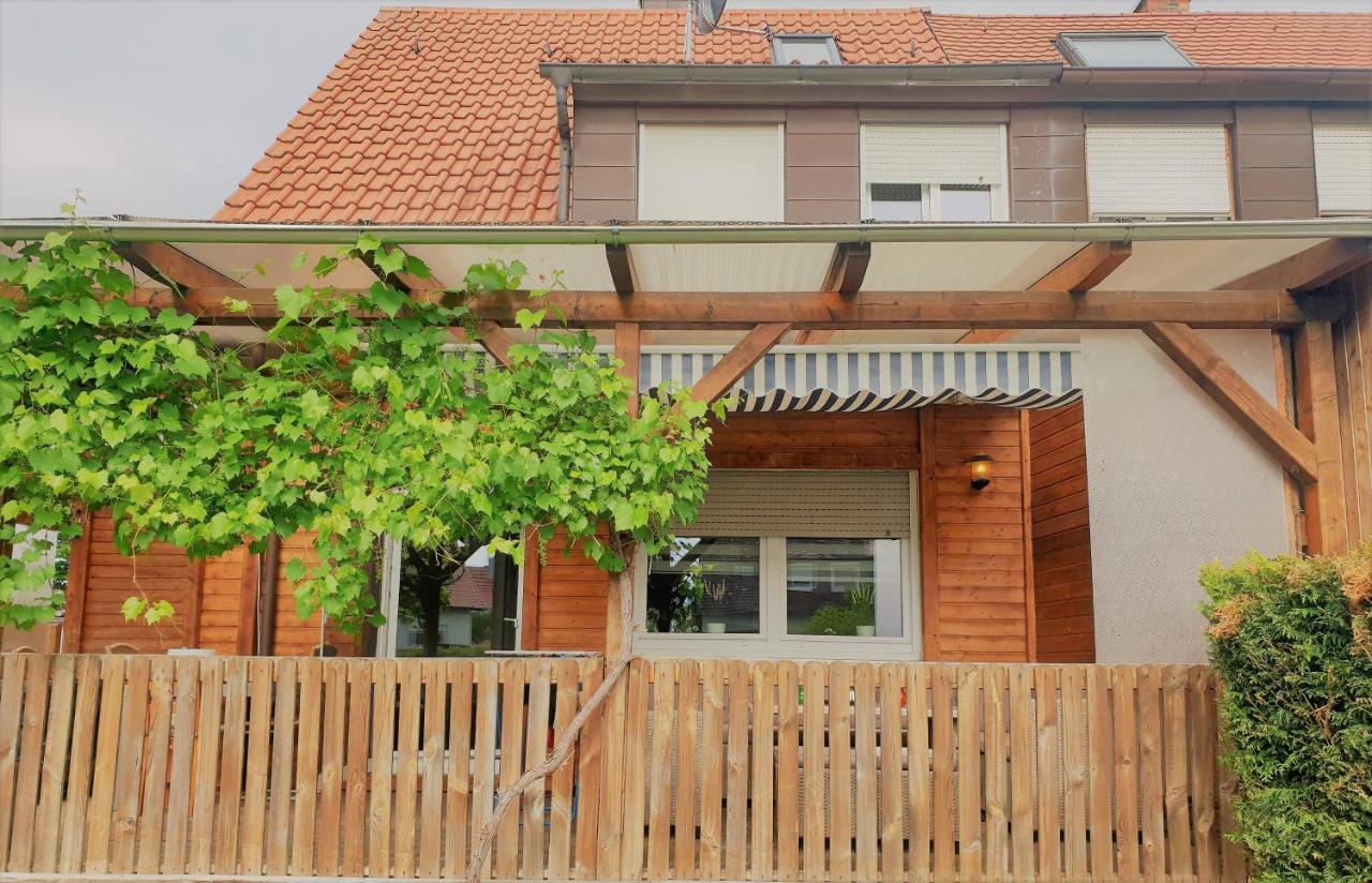 Familienfreundliches Ferienhaus Amara Mit Garten Und Terrasse - Friedrichshafen Am Bodensee Bagian luar foto